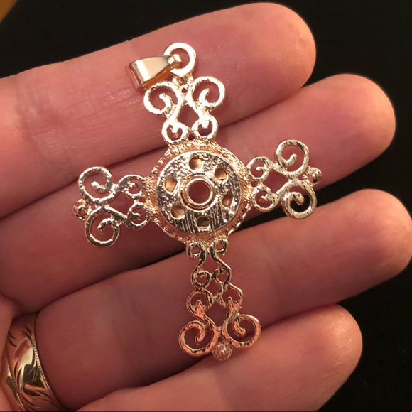 Rose gold cross pendant for 10mm Snap buttons. - Picture 3 of 5
